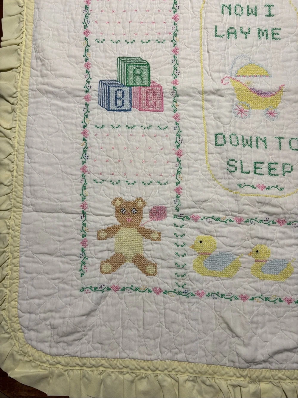 vintage hand-embroidered baby quilt now I lay me down to sleep Yellow Trim 35x40